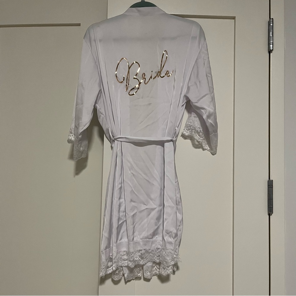 White bride robe - size small/ medium